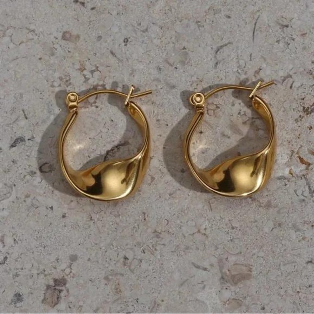 New 18K Gold Vintage Irregular Hoop Earrings, NICE NECKLACE, CUTE NECKLACE - Picture 5 of 6